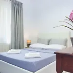 Agora Tatil Evi *